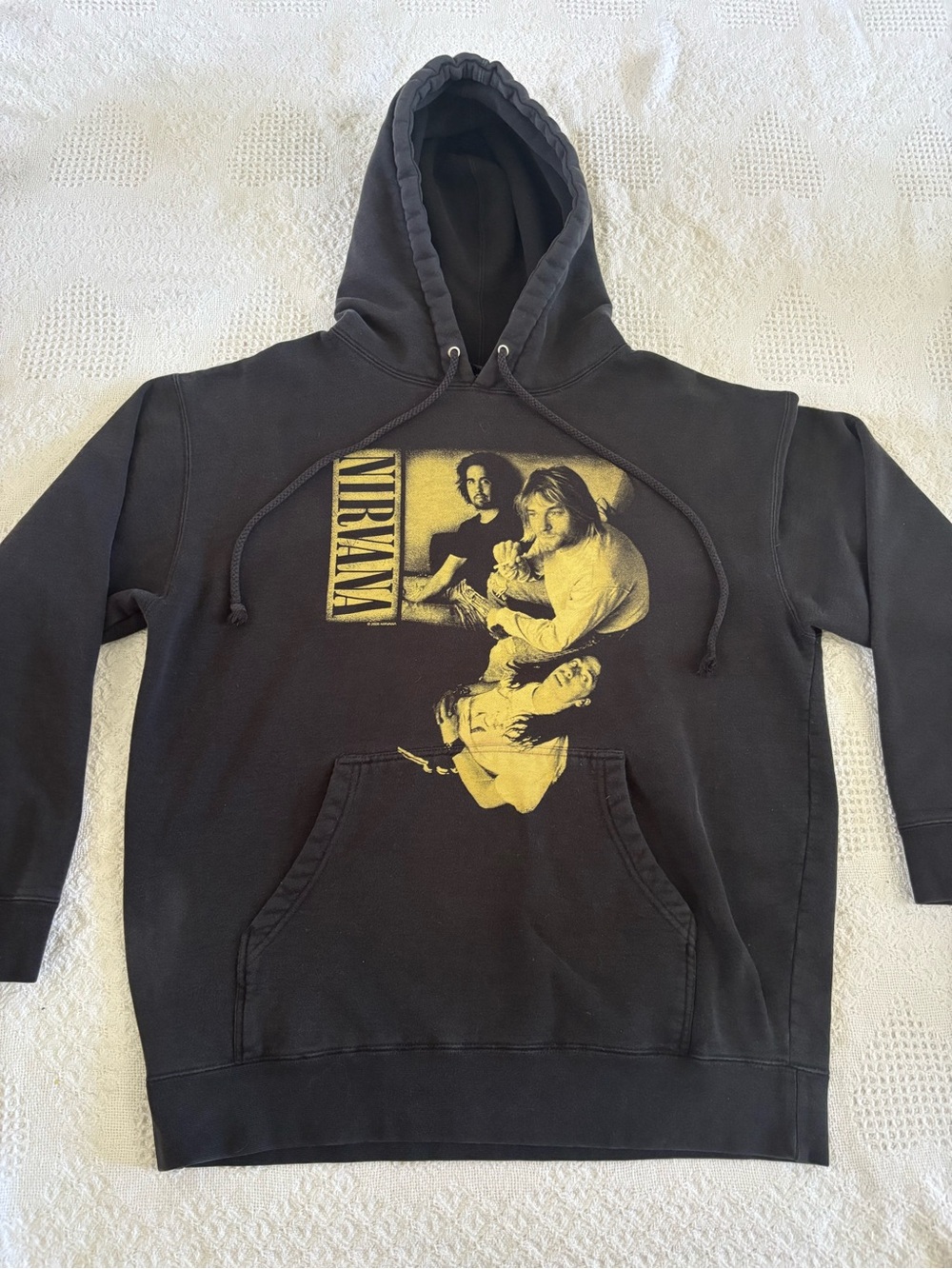 Vintage Y2K 2006 Nirvana Black Pullover Hoodie Band Sweatshirt Unisex Medium